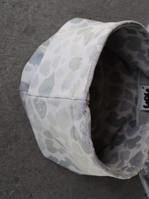 SNOW LEOPARD ZIP